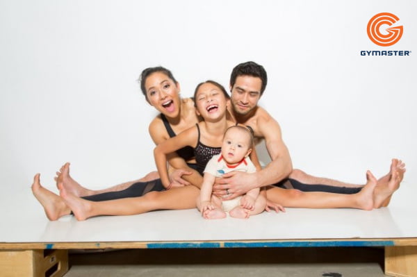 Gia đình yêu thương và đoàn kết hơn nhờ tập luyện Yoga 2