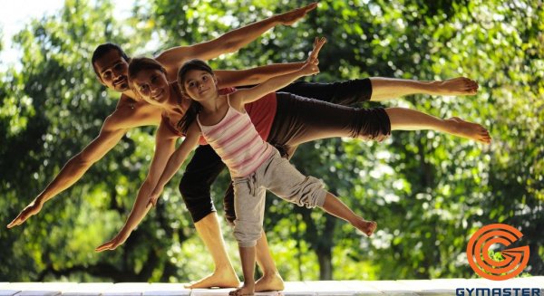 Gia đình yêu thương và đoàn kết hơn nhờ tập luyện Yoga 3