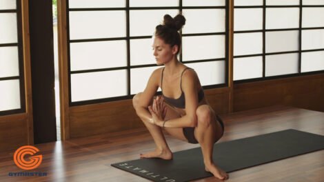 Cải thiện vòng ba và sức khỏe toàn thân với tư thế Yoga Squat 36