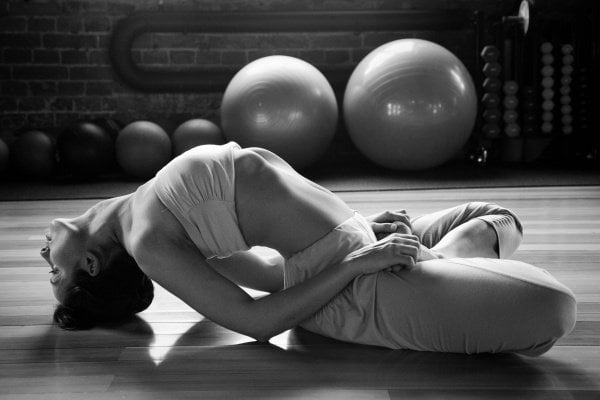 CHUỖI TƯ THẾ YOGA BẠN NÊN TẬP LUYỆN SAU MỘT NGÀY LÀM VIỆC 1